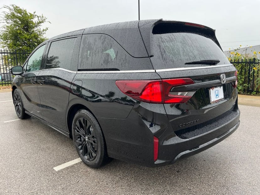2026 Honda Odyssey - Image 3