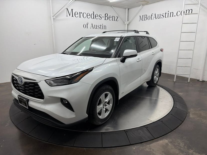 2023 Toyota Highlander - Image 1