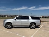 2018 Cadillac Escalade ESV - Preview 3