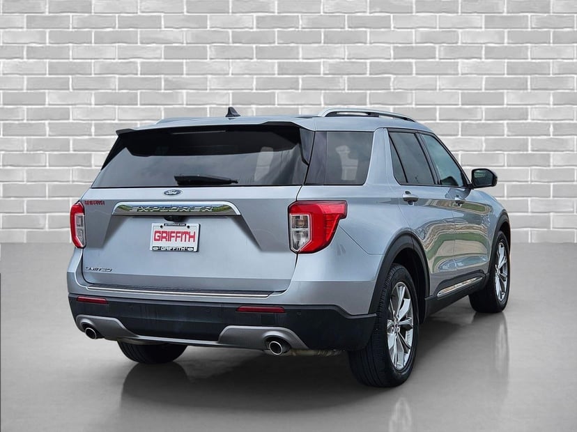 2023 Ford Explorer - Image 2