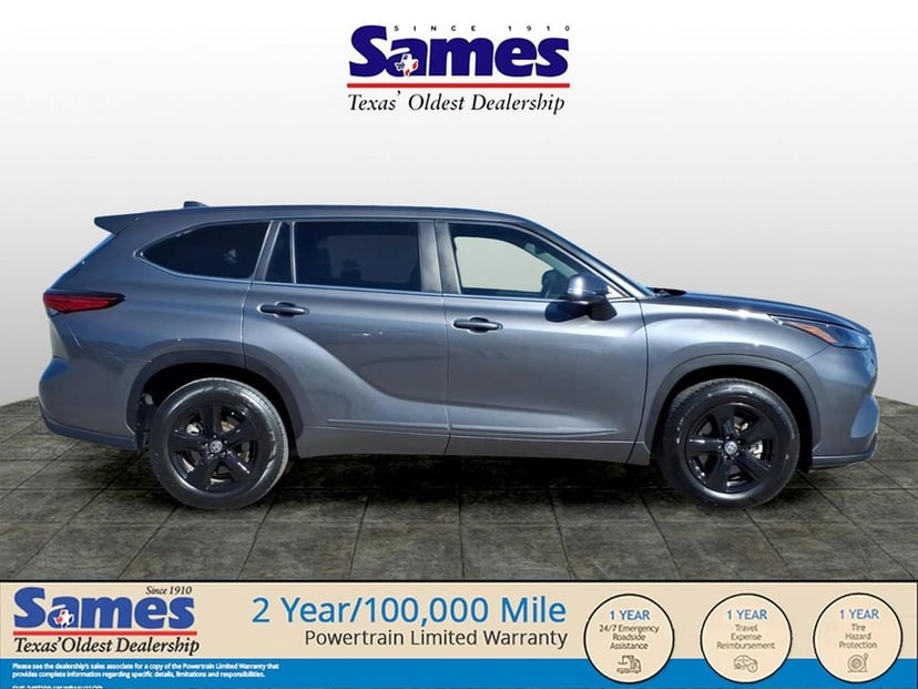 2023 Toyota Highlander - Image 2