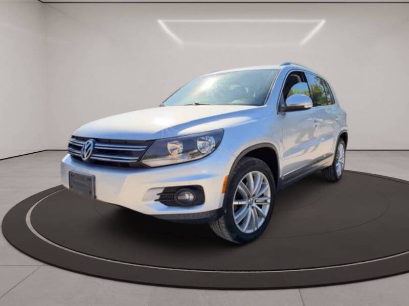 2013 Volkswagen Tiguan - Image 1