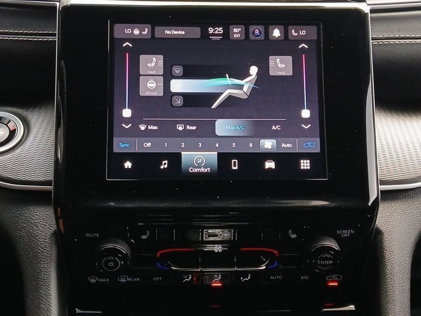 2023 Jeep Grand Cherokee - Image 3