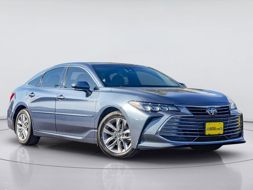 2019 Toyota Avalon - Image 1