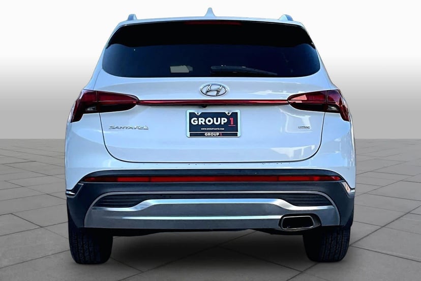 2022 Hyundai Santa Fe - Image 2