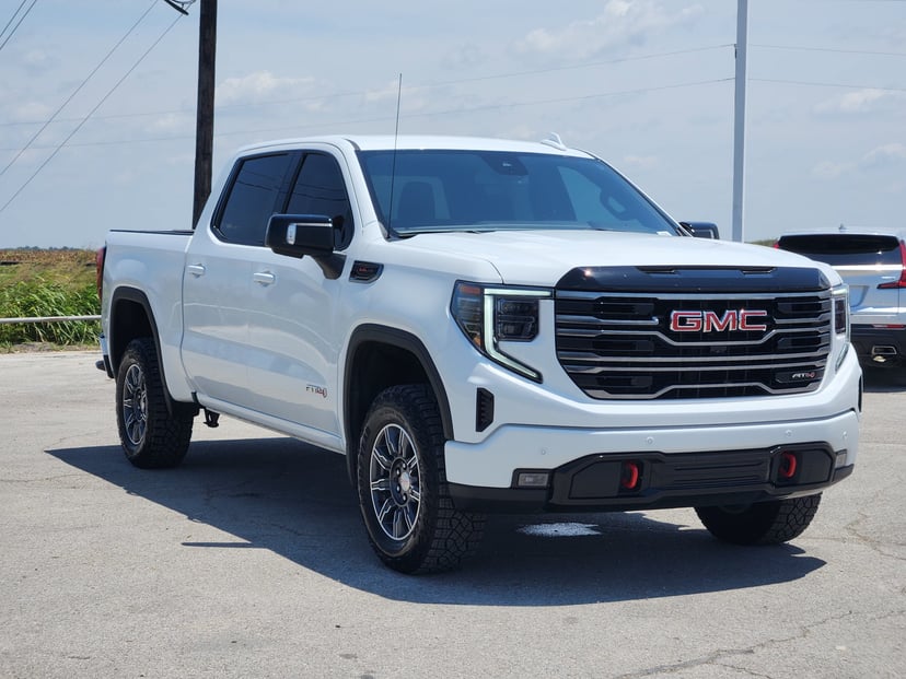 2025 GMC Sierra 1500 - Image 2