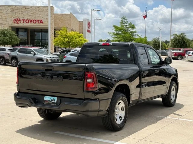 2025 Ram 1500 - Image 3