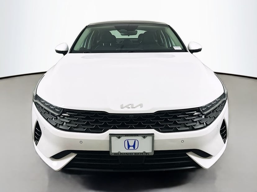 2022 Kia K5 - Image 2