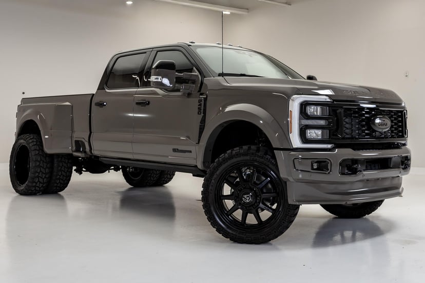 2026 Ford F-450 - Image 1