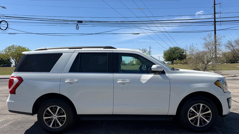 2021 Ford Expedition - Image 2