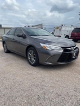2017 Toyota Camry - Preview 3