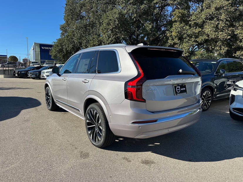 2026 Volvo XC90 - Image 2