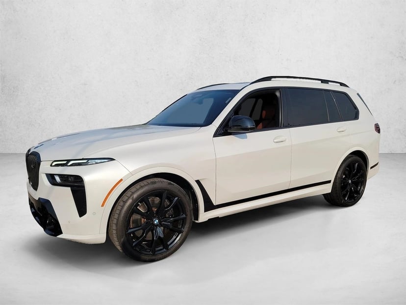 2025 BMW X7 - Image 1
