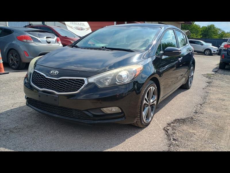 2016 Kia Forte 5-Door - Image 1
