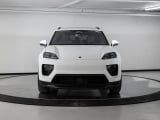 2026 Porsche Macan Electric - Preview 10