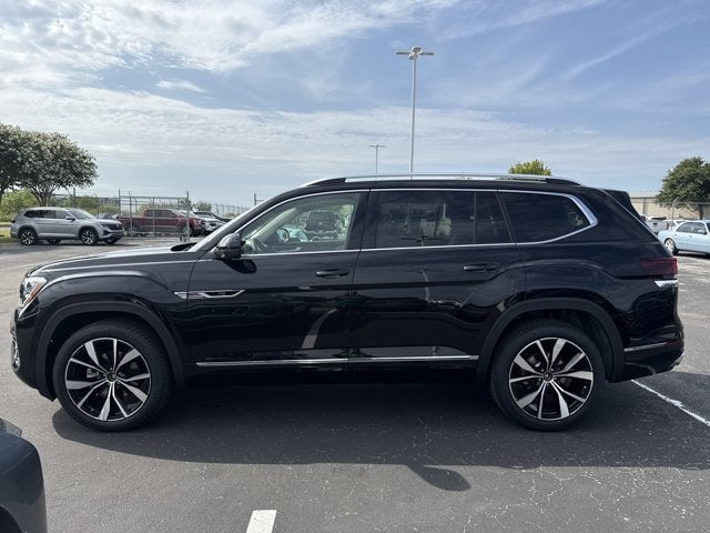 2026 Volkswagen Atlas - Image 2