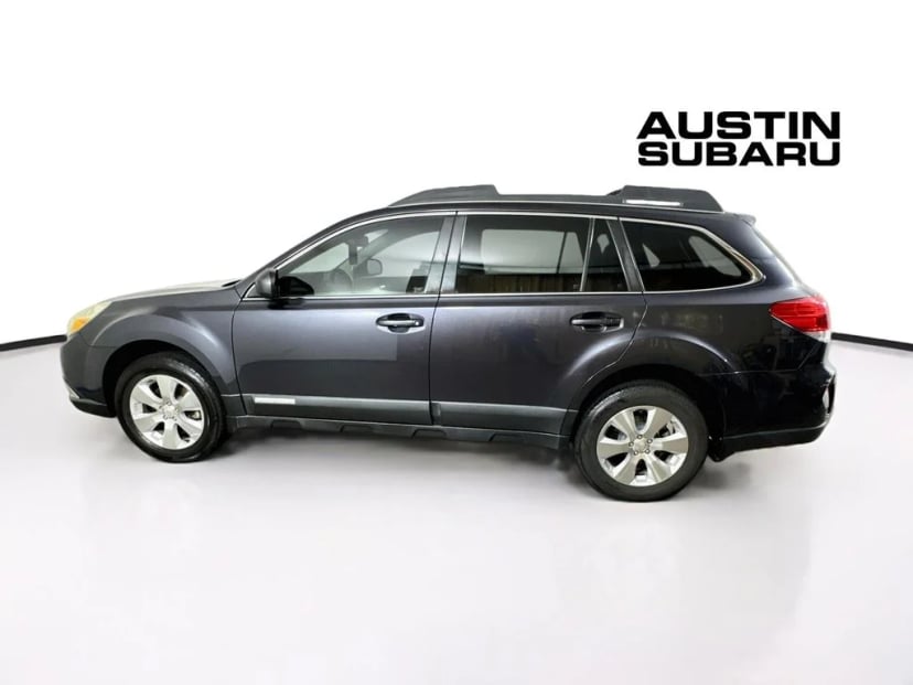 2011 Subaru Outback - Image 2
