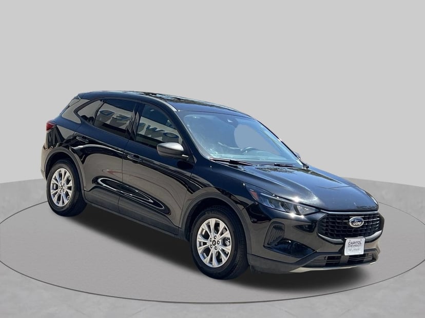 2025 Ford Escape - Image 3