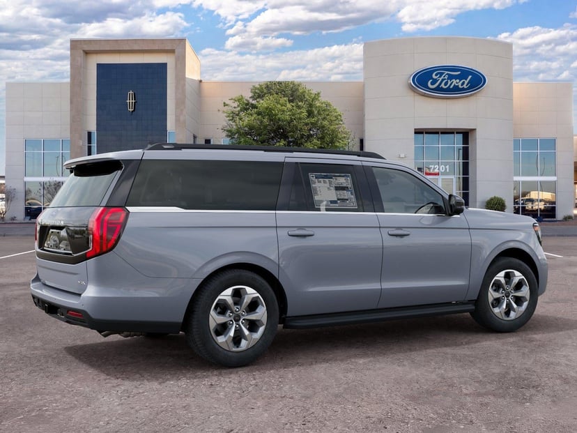 2027 Ford Expedition MAX - Image 3