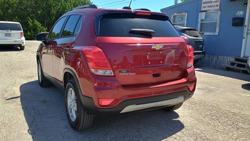 2022 Chevrolet Trax - Image 2