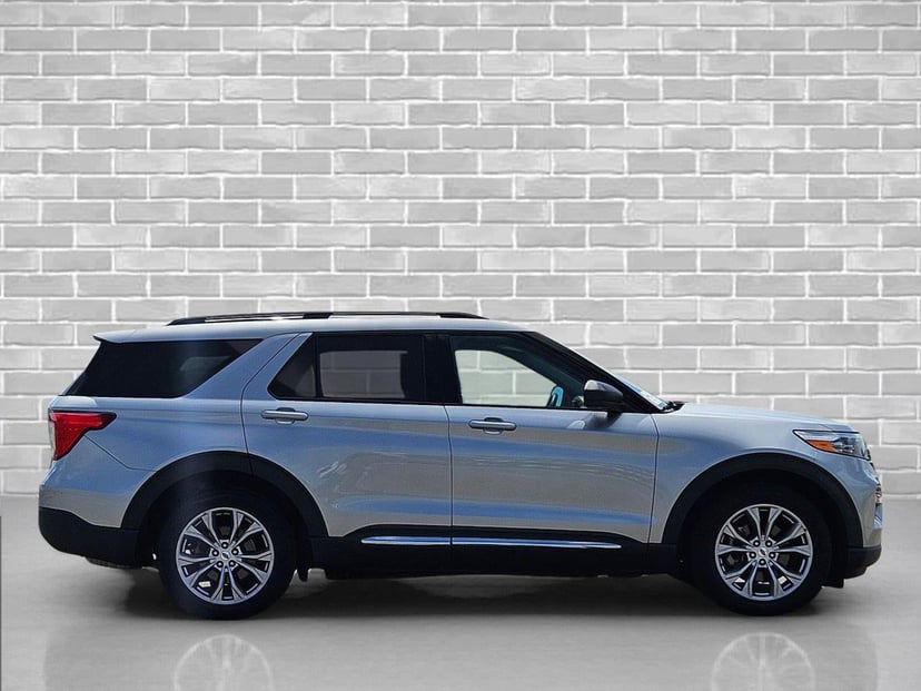 2022 Ford Explorer - Image 2