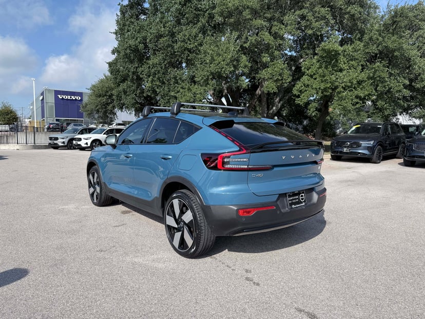 2023 Volvo c40 - Image 3