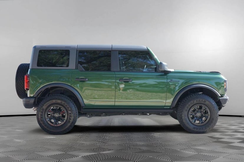 2024 Ford Bronco - Image 1