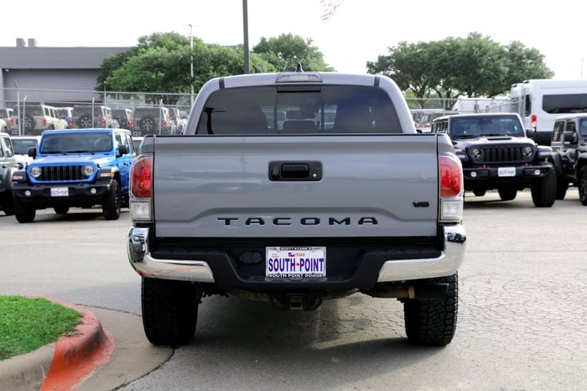 2021 Toyota Tacoma - Image 3