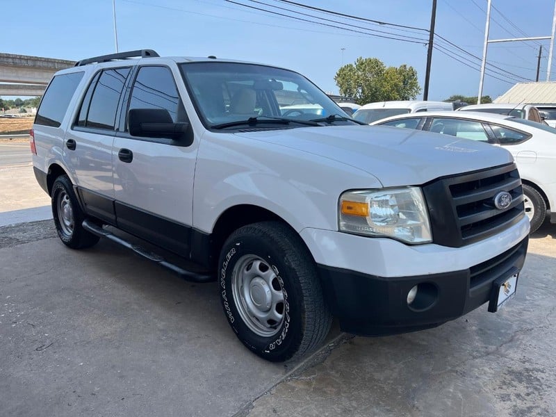 2011 Ford Expedition - Image 1