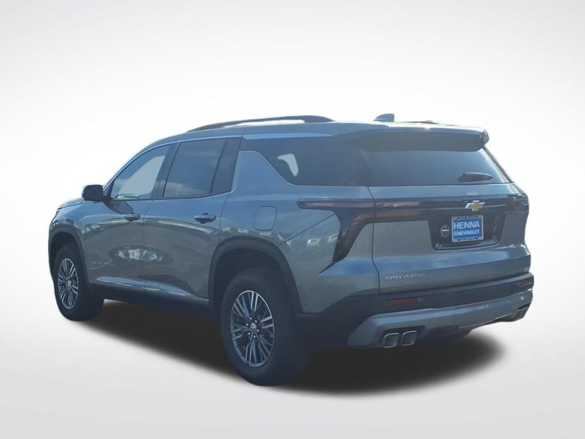 2026 Chevrolet Traverse - Image 3