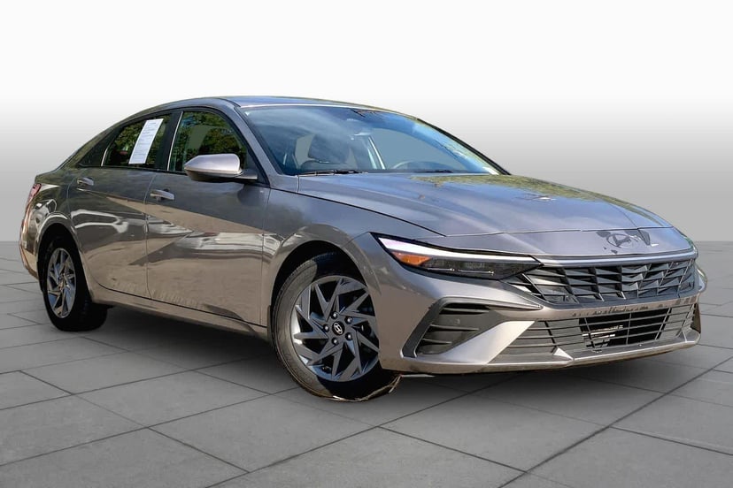 2024 Hyundai Elantra - Image 1