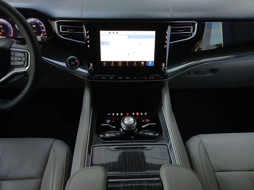 2022 Jeep Wagoneer - Image 3
