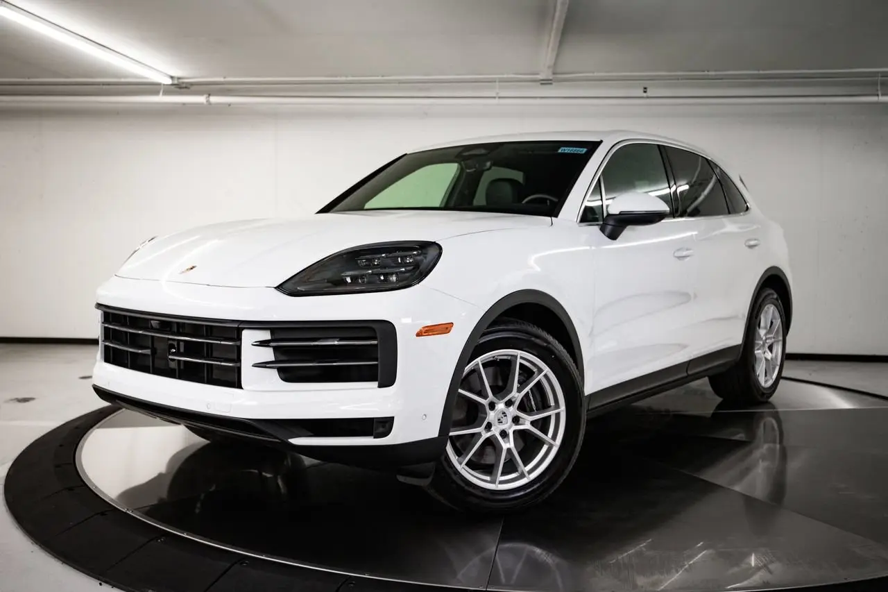 2026 Porsche Cayenne - Image 1