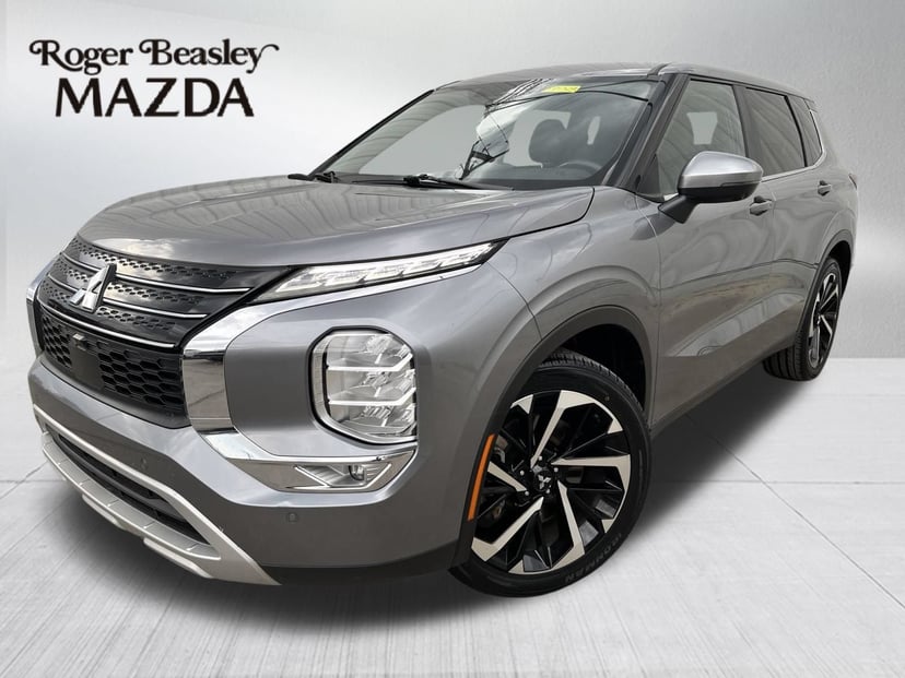 2024 Mitsubishi Outlander - Image 1
