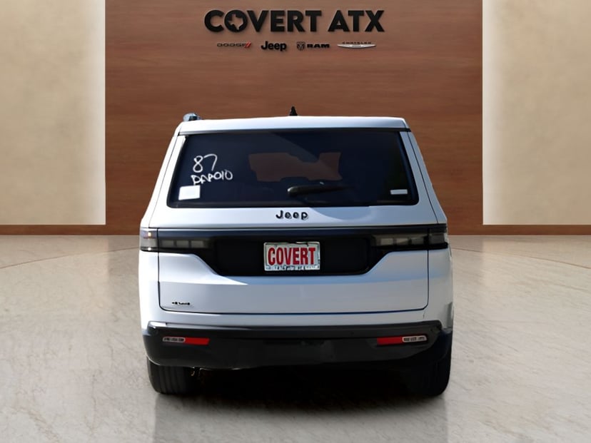 2026 Jeep Grand Wagoneer - Image 2