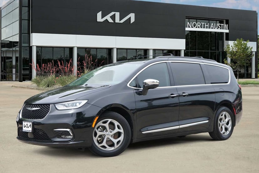 2022 Chrysler Pacifica - Image 1