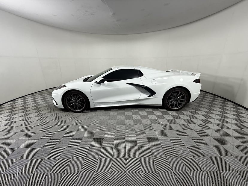 2024 Chevrolet Corvette - Image 2