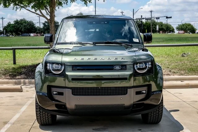 2026 Land Rover Defender 110 X-Dynamic SE 4D Sport Utility Green - Image 1