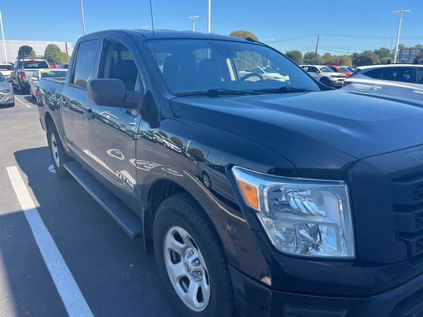2021 Nissan Titan - Image 1