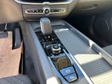 2025 Volvo XC60 - Preview 12