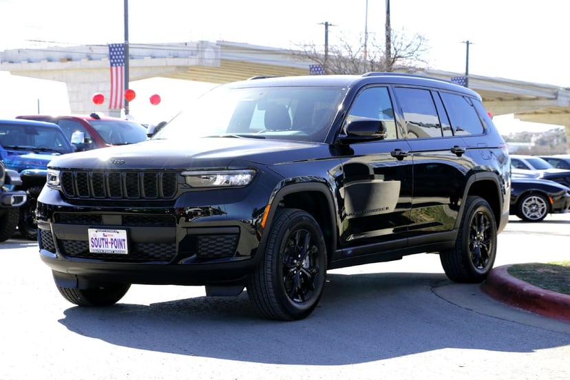 2025 Jeep Grand Cherokee L - Image 1