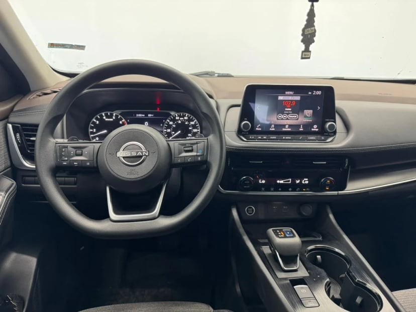 2022 Nissan Rogue - Image 2