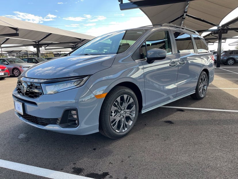2027 Honda Odyssey - Image 1