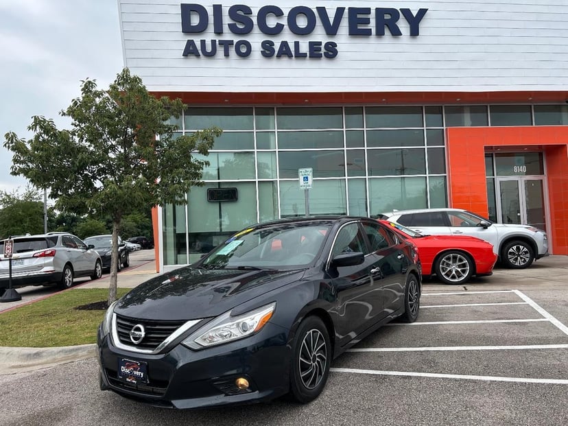 2017 Nissan Altima - Image 1