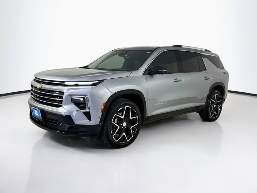 2025 Chevrolet Traverse - Image 1