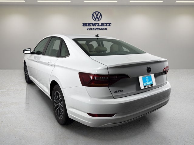 2019 Volkswagen Jetta - Image 3