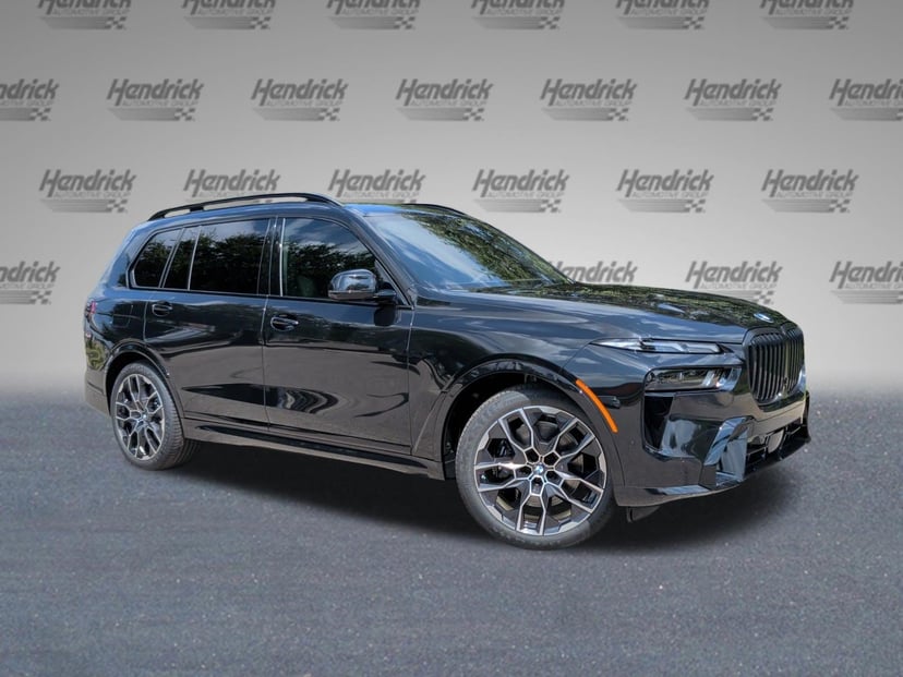 2027 BMW X7 - Image 1