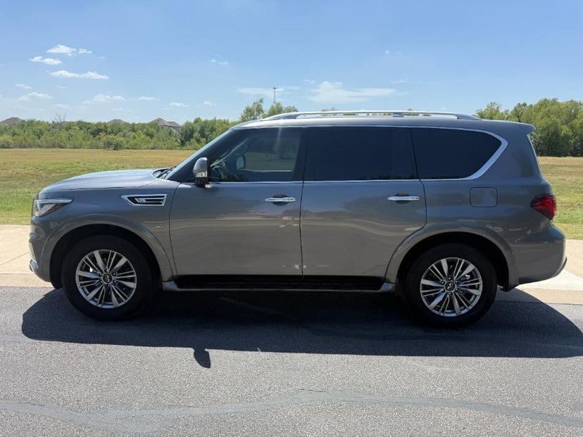 2020 INFINITI QX80 - Image 2
