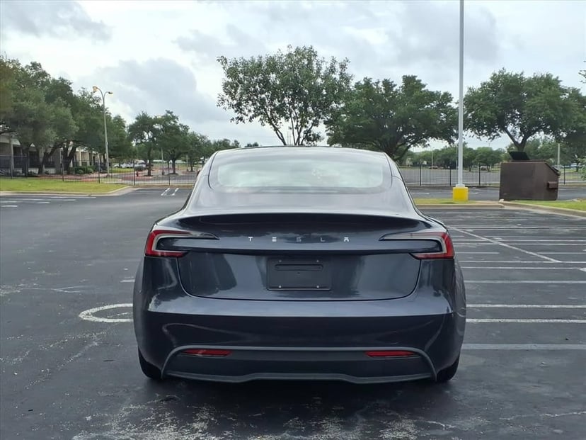 2025 Tesla Model 3 - Image 3
