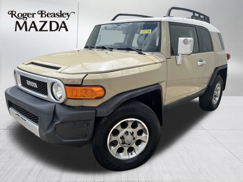 2013 Toyota FJ Cruiser - Image 1